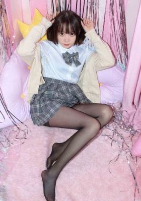凯茜 顺从的女孩