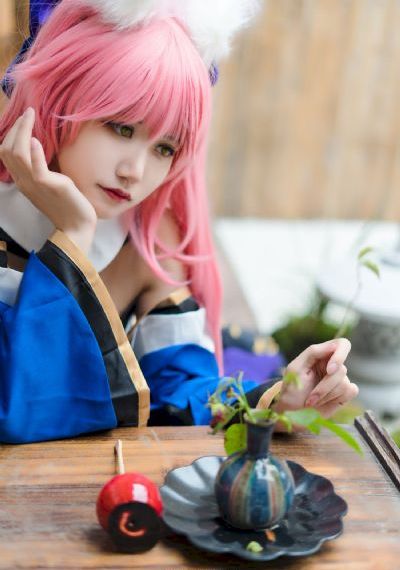 闪耀的她