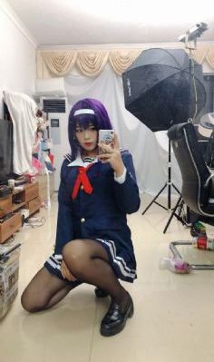 美剧《偷偷》免费观看