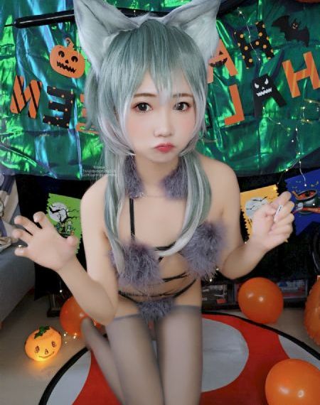 春潮浪漫海棠红